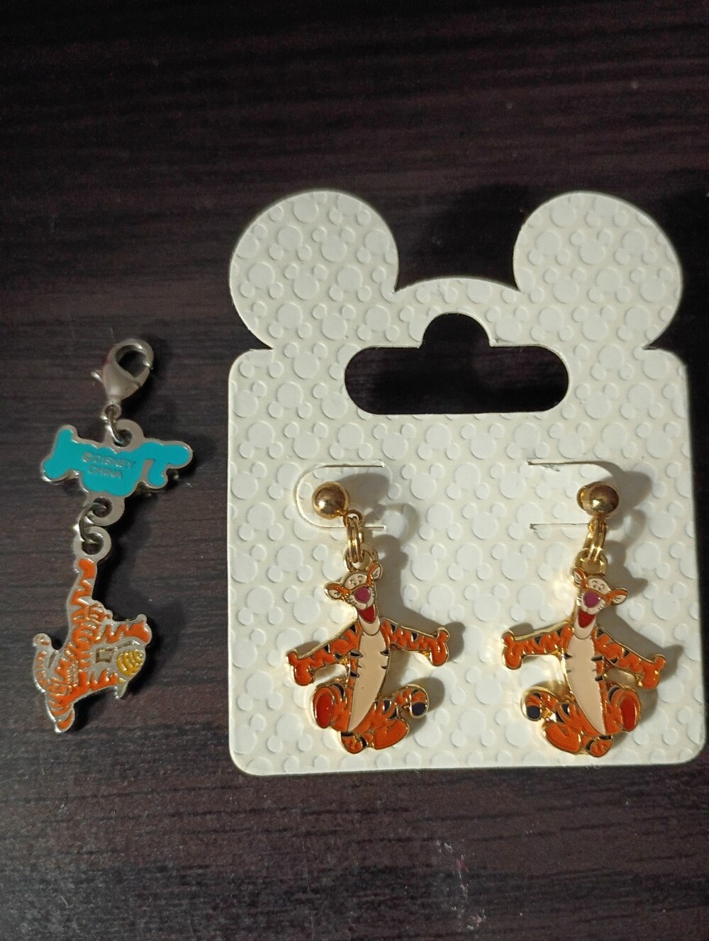 Disney Tigger Orange and Gold Kids Dangle Earrings with Tigger Charm.